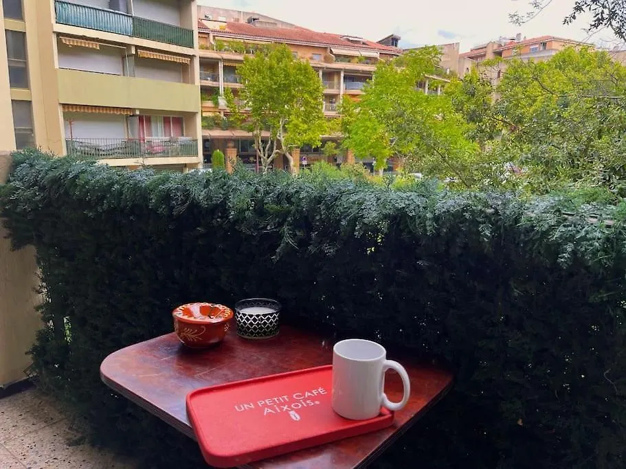 Studio Au Coeur D'Aix Avec Balcon Et Parking Aix-en-Provence Apartment